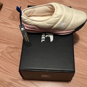 Brand New in Box (with Tag) Sorel Women's Cream and Pink Puffy Slip On Shoes